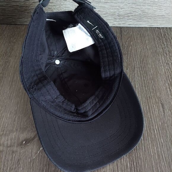 Black Nike Dri-Fit Lightweight Hat Size 4-7 - Picture 5 of 6